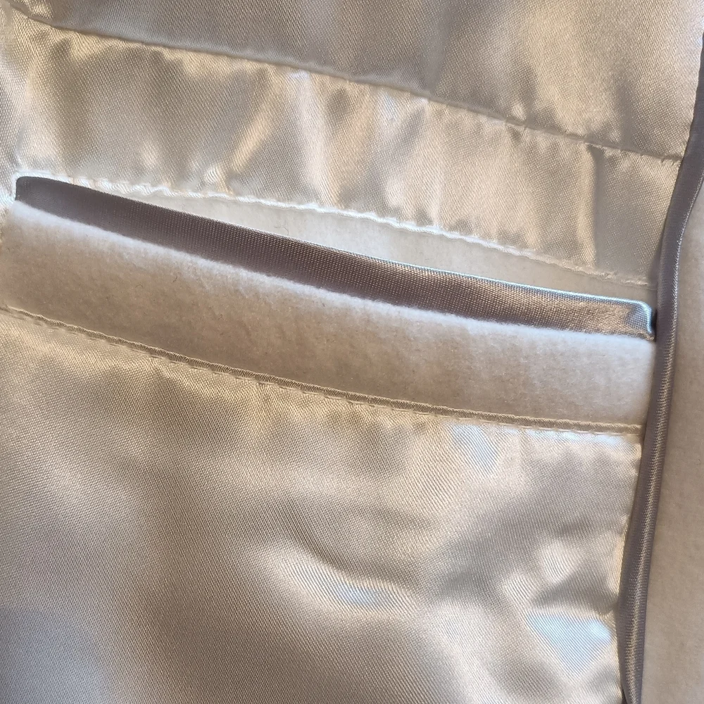 Elegant Like Wool Calvin Klein Women's White Coat, size XL - Picture 9 of 16
